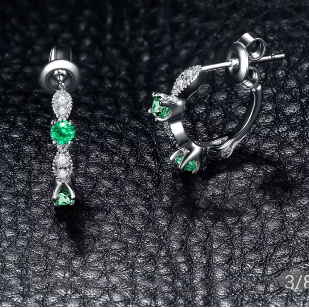 Emerald  Solid 925 sterling. PTICR DROPPED